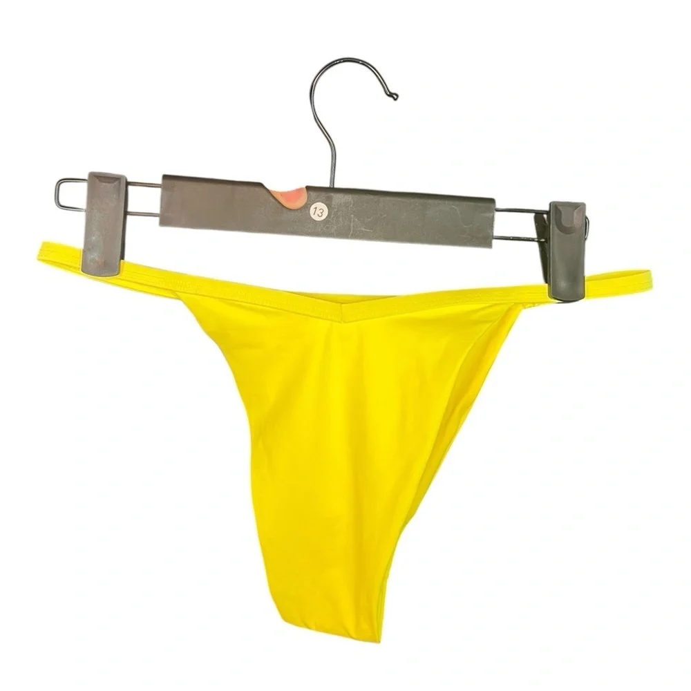 Frankies Bikini Tia Ribbed Triangle Bikini +‎ Binx Skimpy Bottom